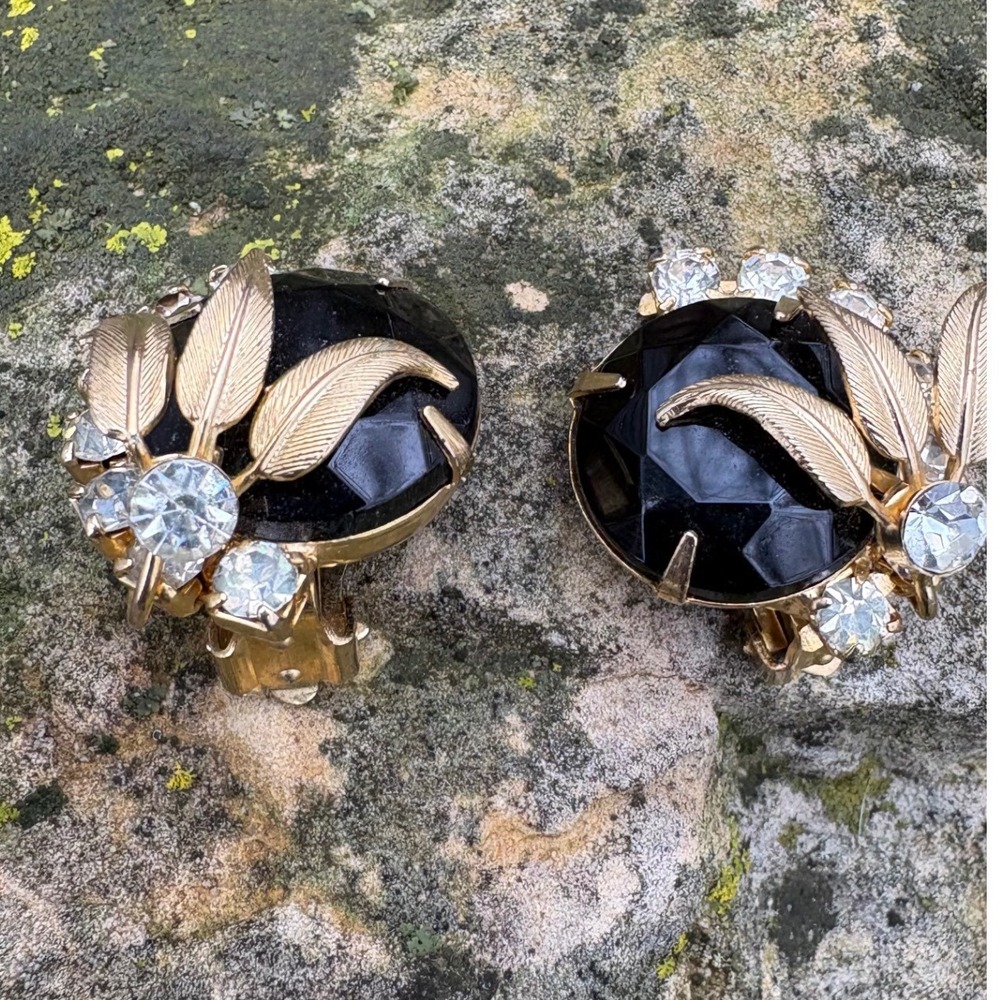 Vintage Black Rhinestone Clip On‎ Earrings Gold Tone Leaf Mid Century